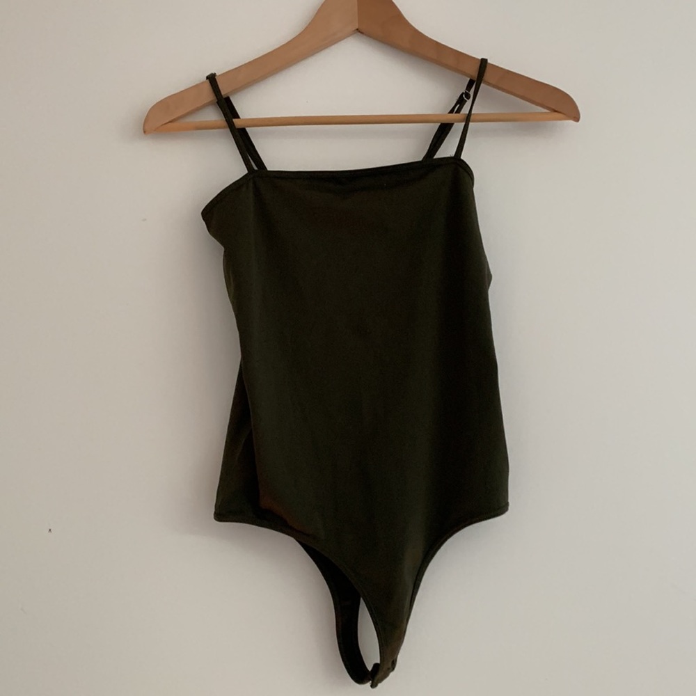 Razz size L green bodysuit